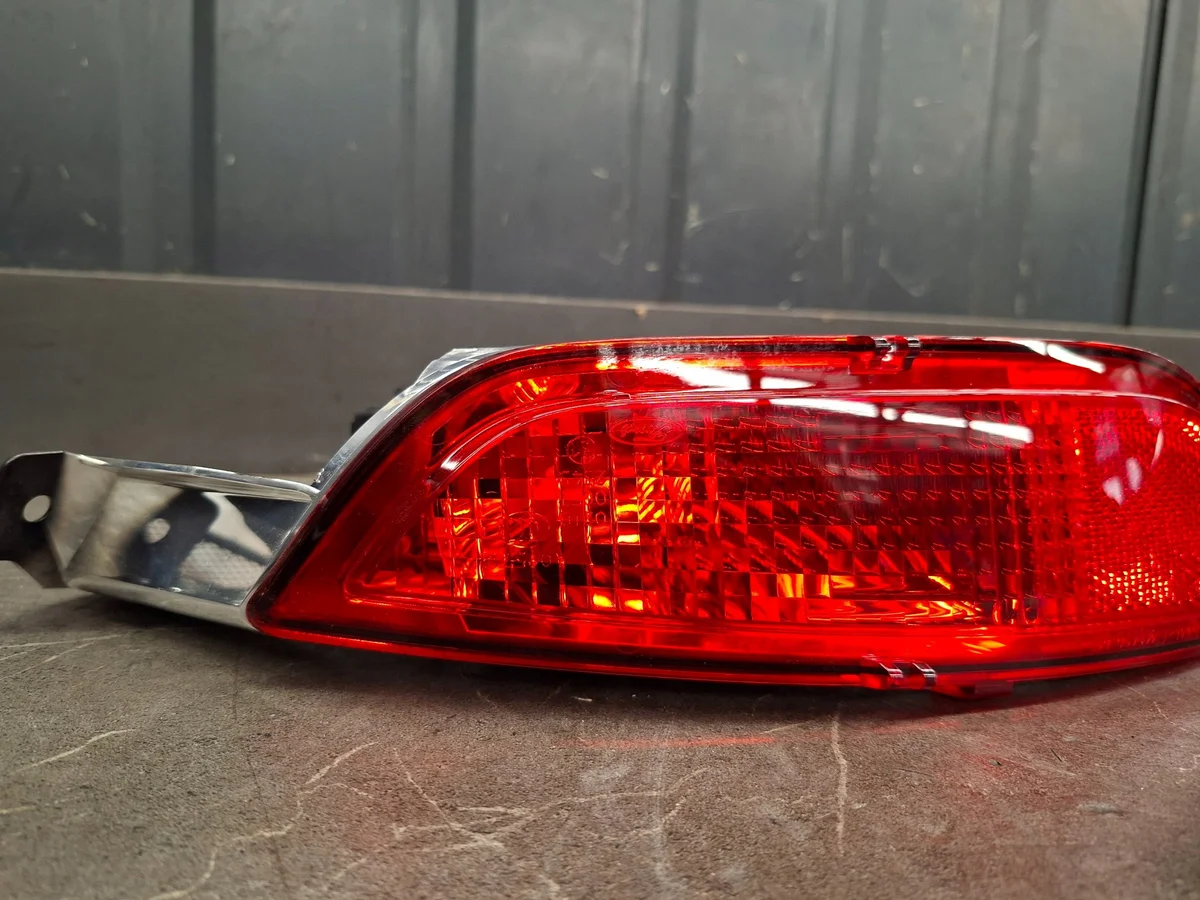 Luz antiniebla Ford OE 8A61-15K272-AD image 3