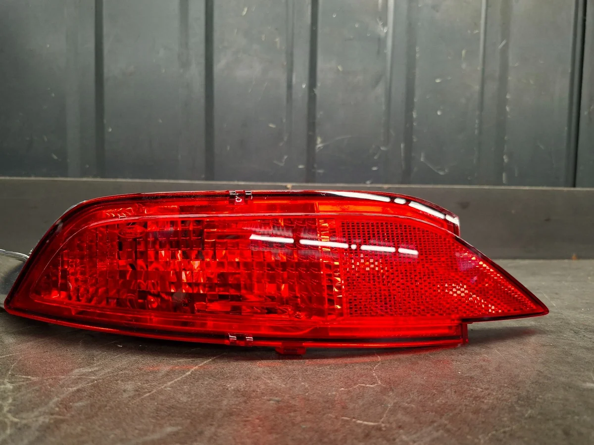 Luz antiniebla Ford OE 8A61-15K272-AD image 4