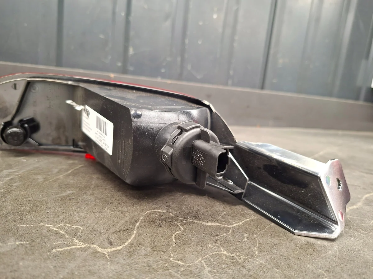 Luz antiniebla Ford OE 8A61-15K272-AD image 9