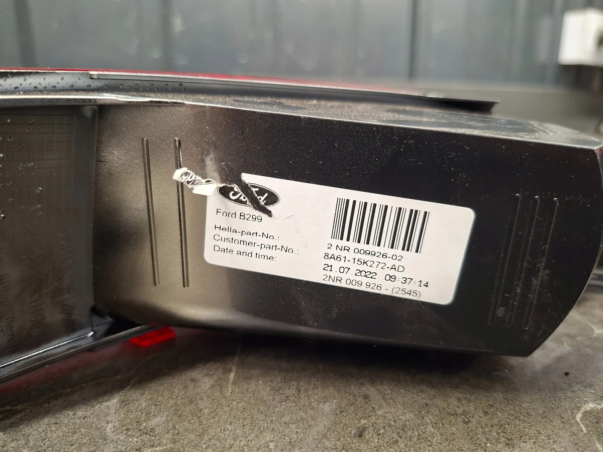Luz antiniebla Ford OE 8A61-15K272-AD image 10