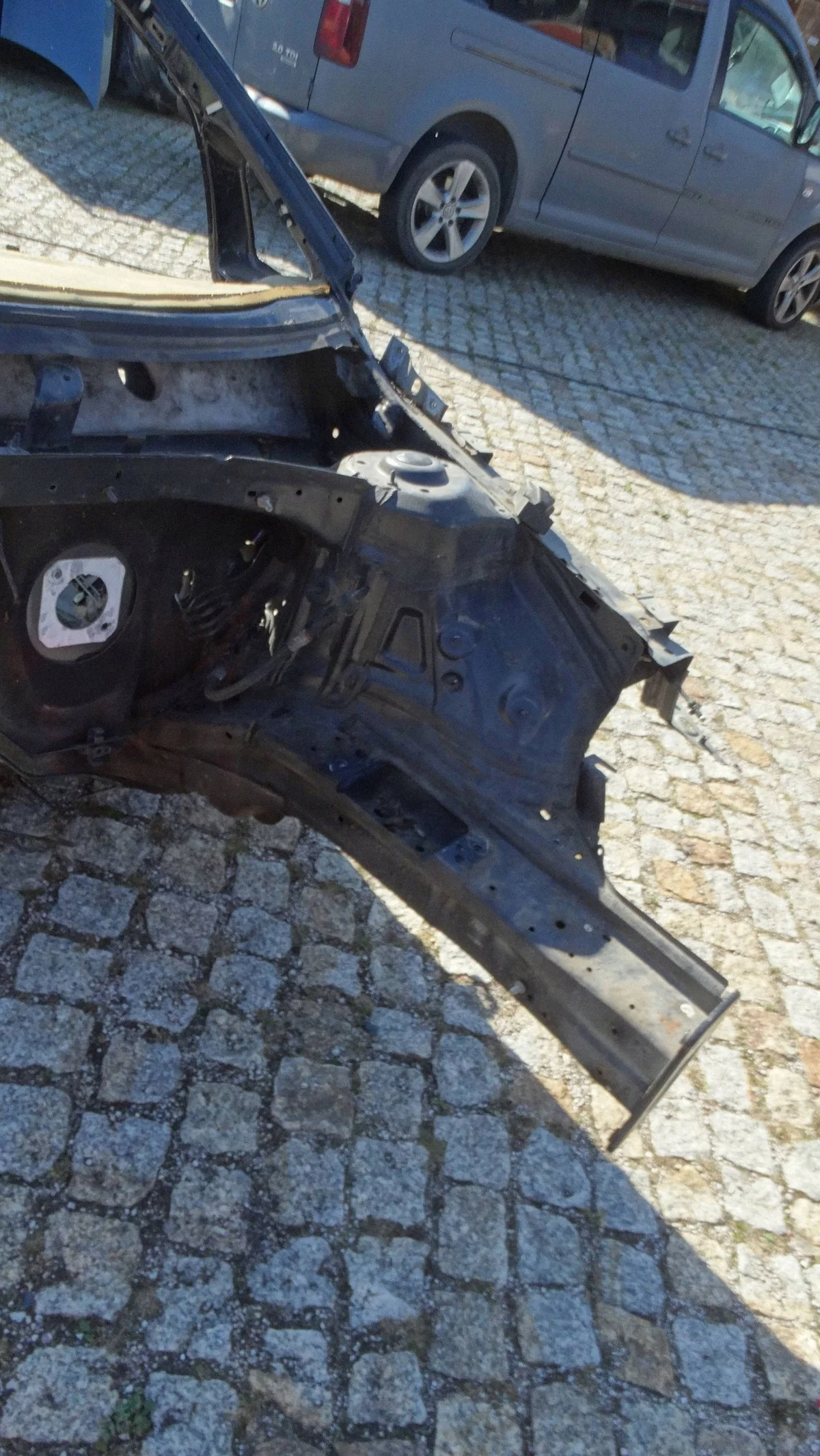 VW Golf VII Längsträger vorne links gebraucht image 3