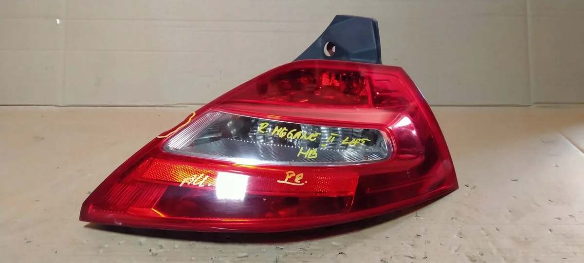 Renault Megane II HB LIFT 06-09 Faro Trasero Derecho
