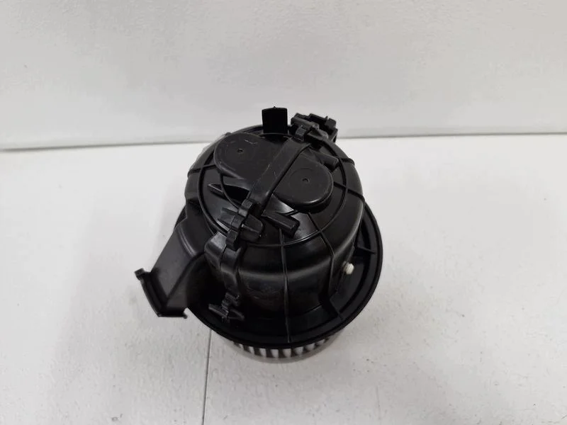 Opel Crossland X Ventilador Calefacción HB613001 image 3