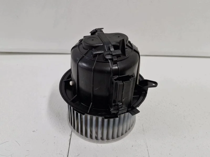 Opel Crossland X Ventilador Calefacción HB613001 image 8
