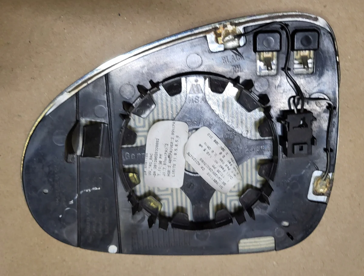 VW Spiegelglas Rechts Vorne Gebraucht A2125454 image 4