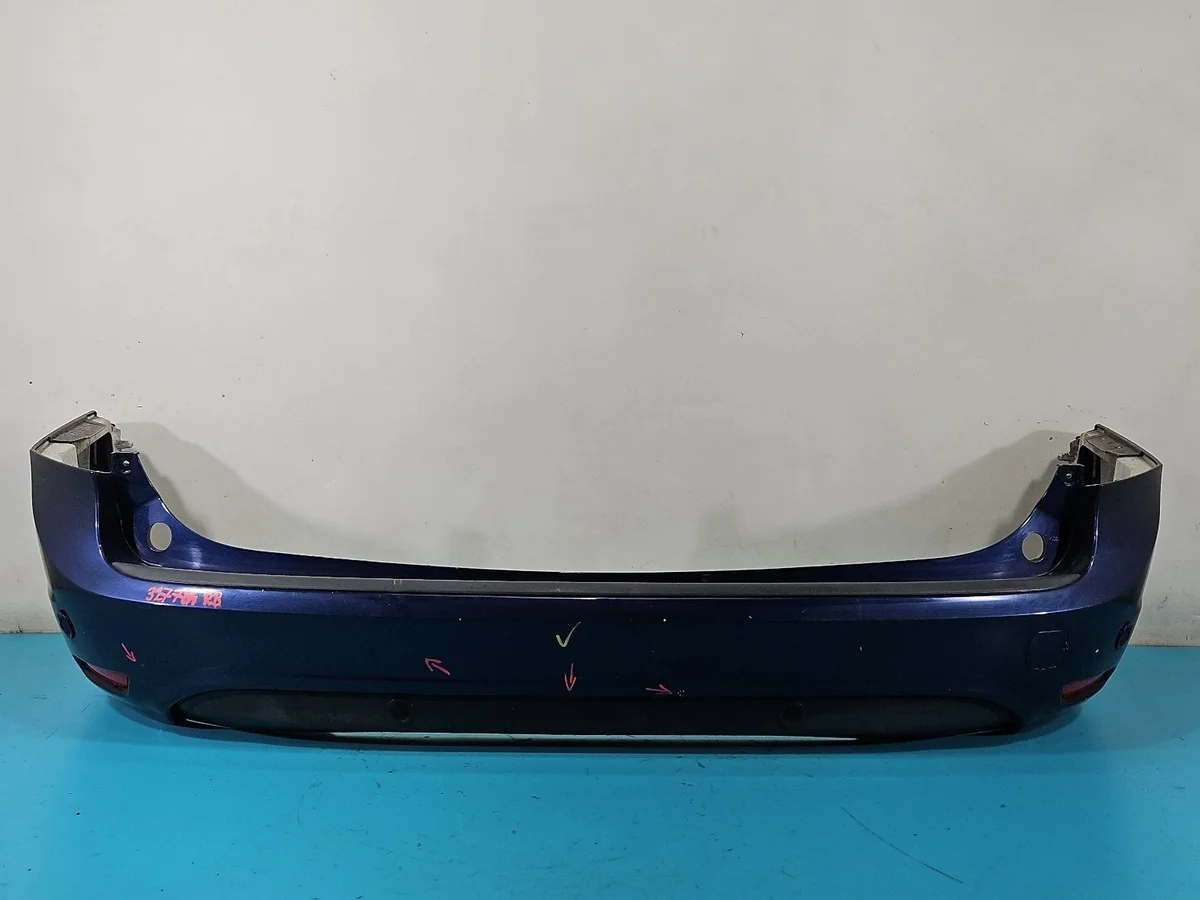 Taka Ford Focus Mk2 Kombi takapuskuri