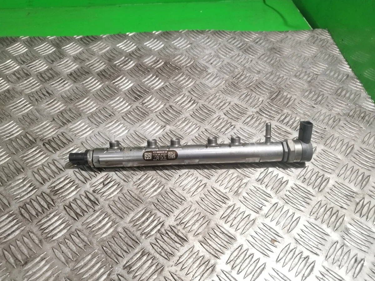 BMW F10 F30 Fuel Rail Injector 0445214183