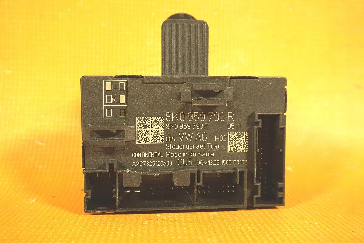Audi Q5 8R Door Control Module Front Left image 3