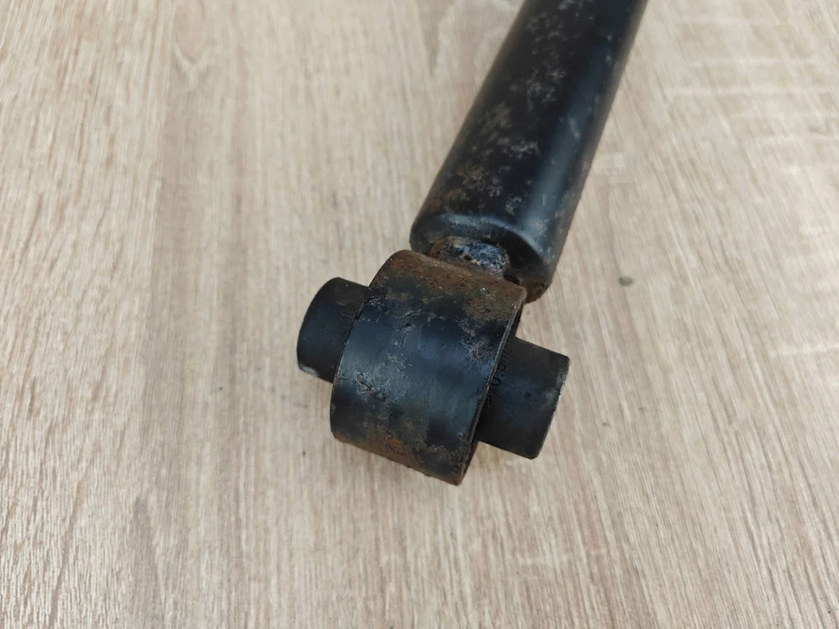 Dämpfer Hinten Audi A4 B9 2.0 TFSI image 5
