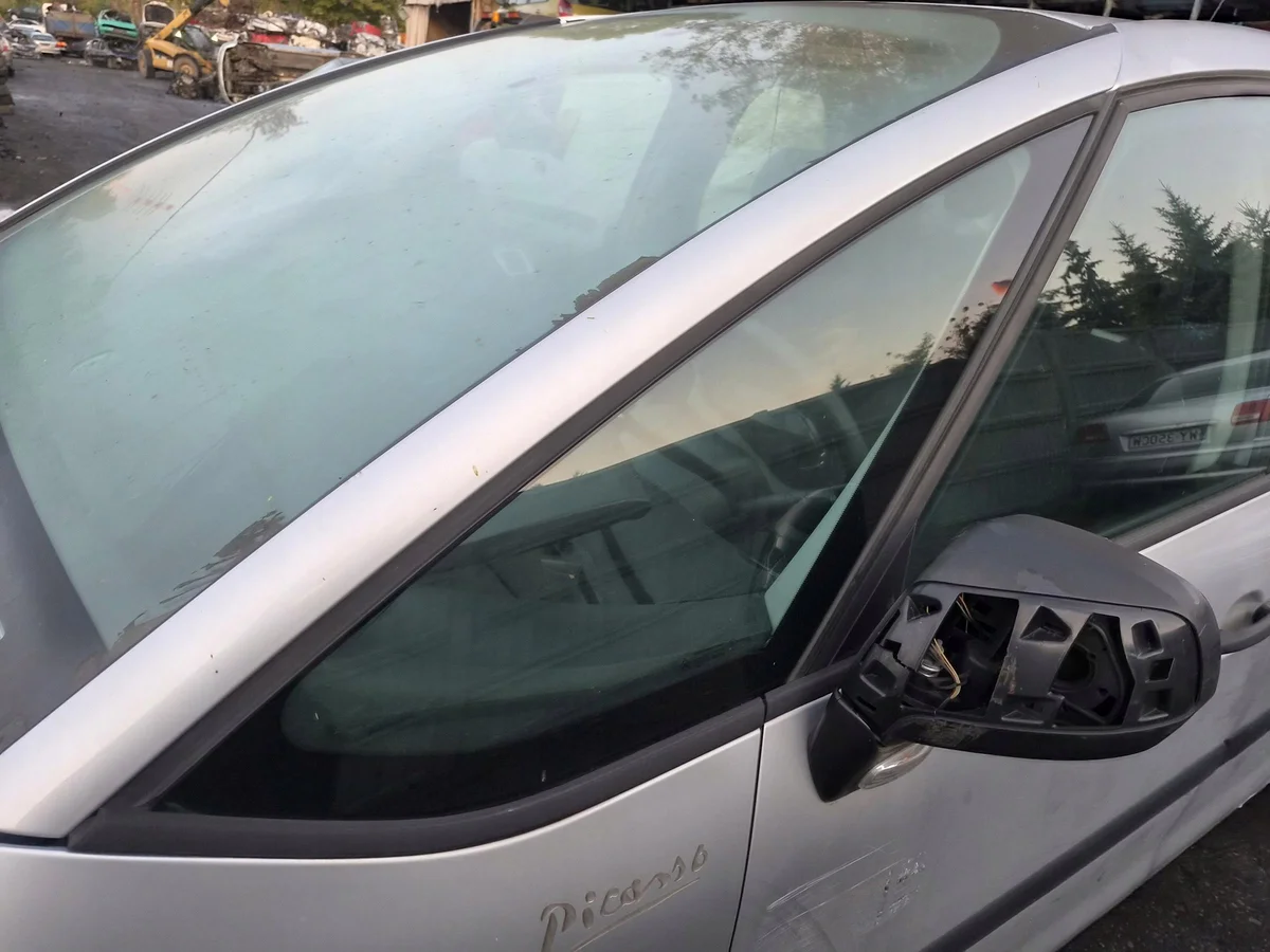 Citroen C4 Picasso Side Body Glass Used