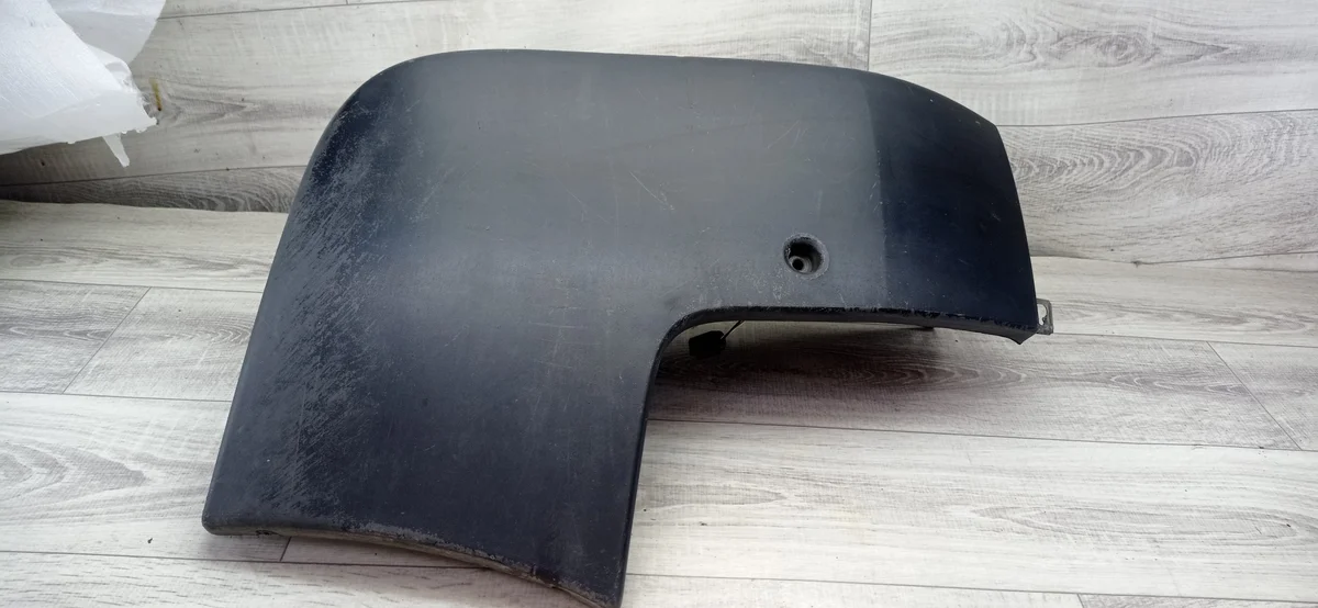 Opel Vivaro Trafic Primastar 01-14 Canto Direito Traseiro