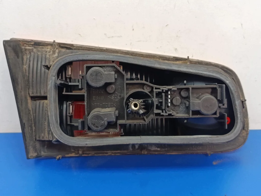 Renault Laguna II Rückleuchte Rechts Klappe Valeo image 3