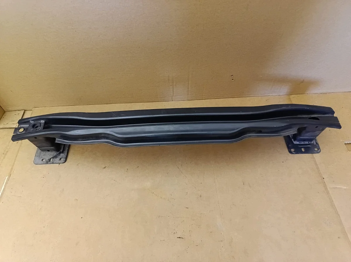 Viga para-choques traseiro Audi Q2 81A 82A