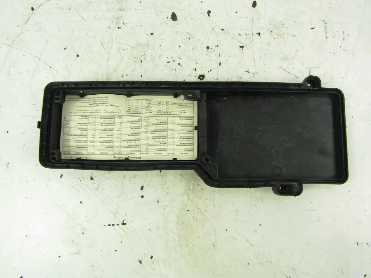 Mercedes C W202 Sicherungskasten Gehäuse image 3