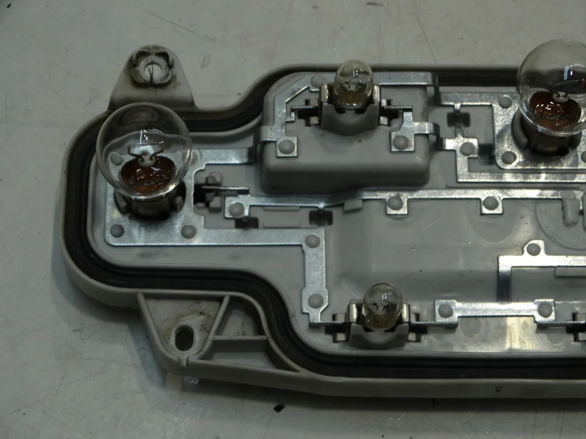 Baklykta Vänster VW Caddy 2K1945257C image 3