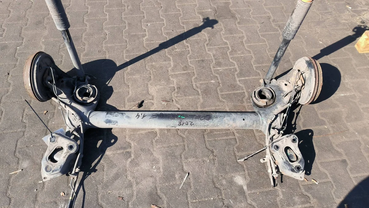 Rear Axle Beam Opel Corsa E Used image 5