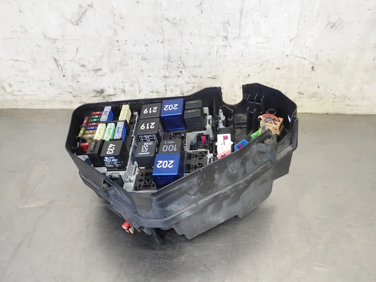 Sicherungskasten VW Touareg 5.0 7L0971072T image 3