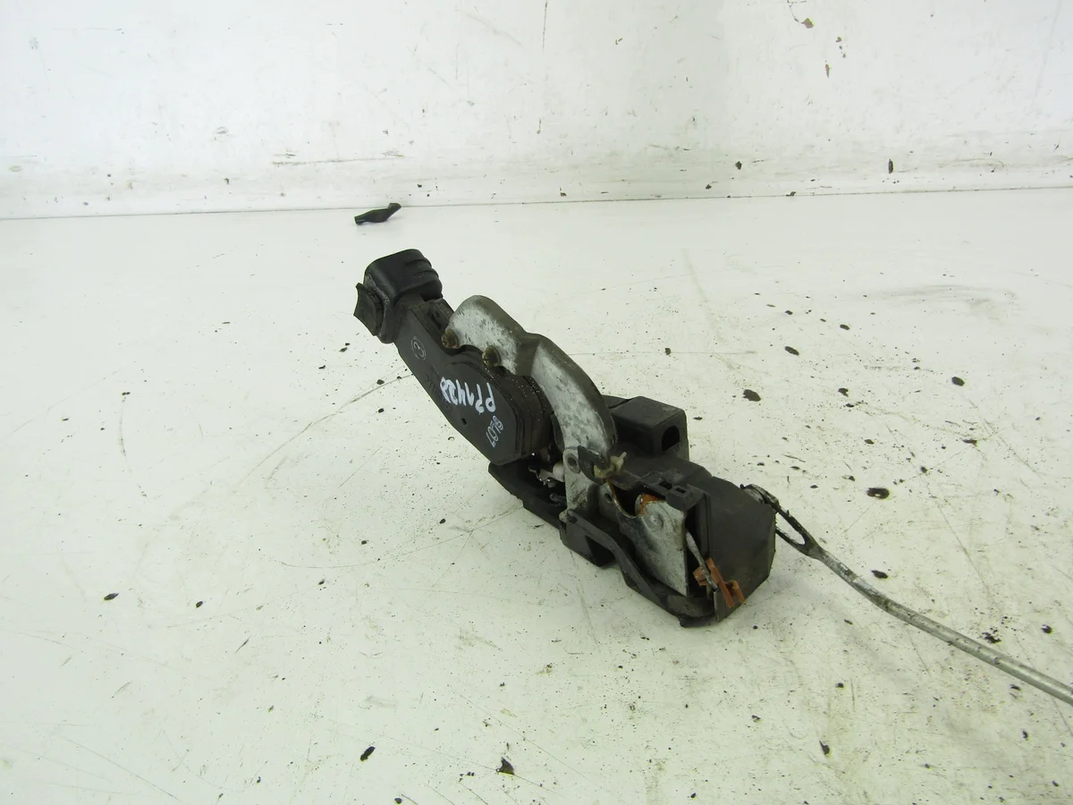 Toyota Corolla E11 Serrure Porte Avant Droit image 3