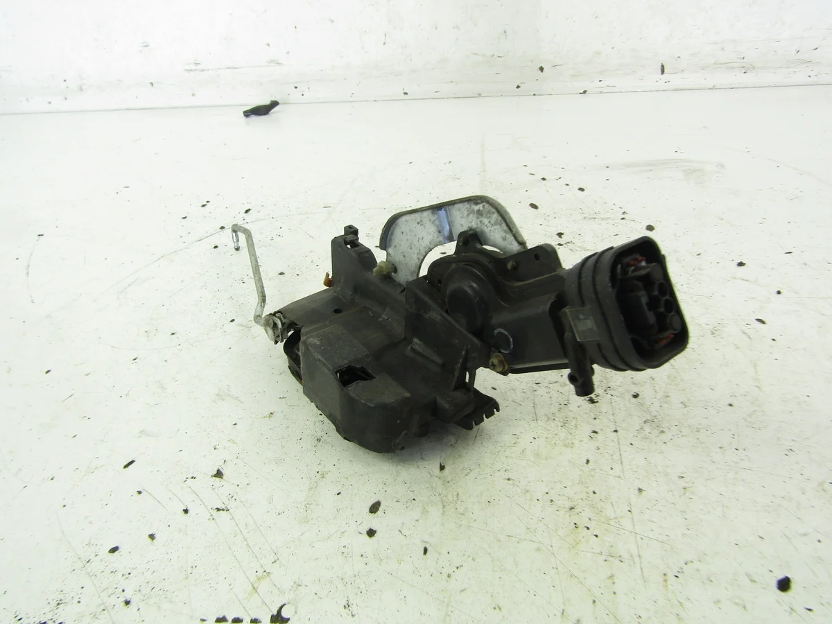 Toyota Corolla E11 Serrure Porte Avant Droit image 4
