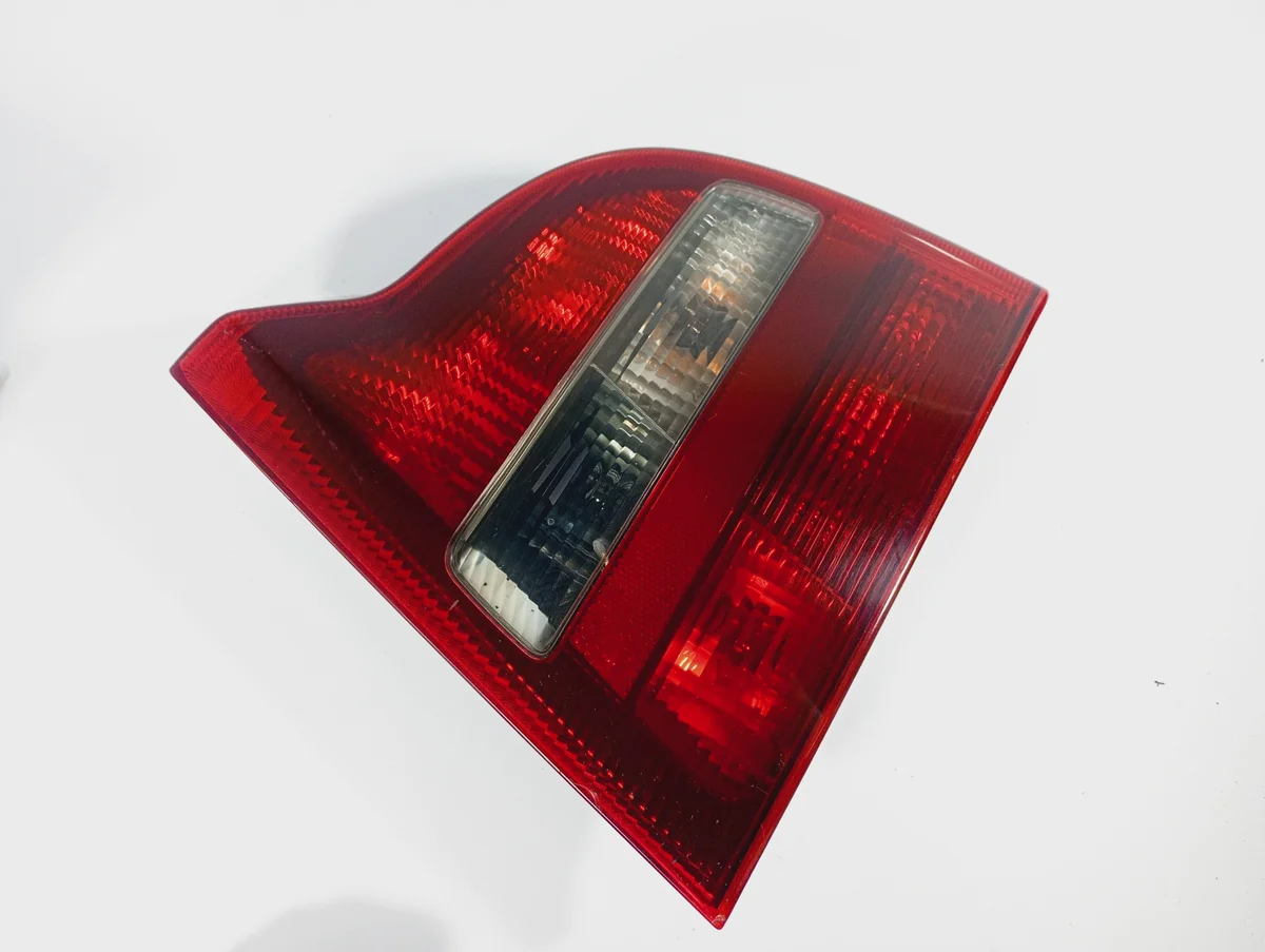 Luz trasera derecha Volvo S80 98-06 OE image 3