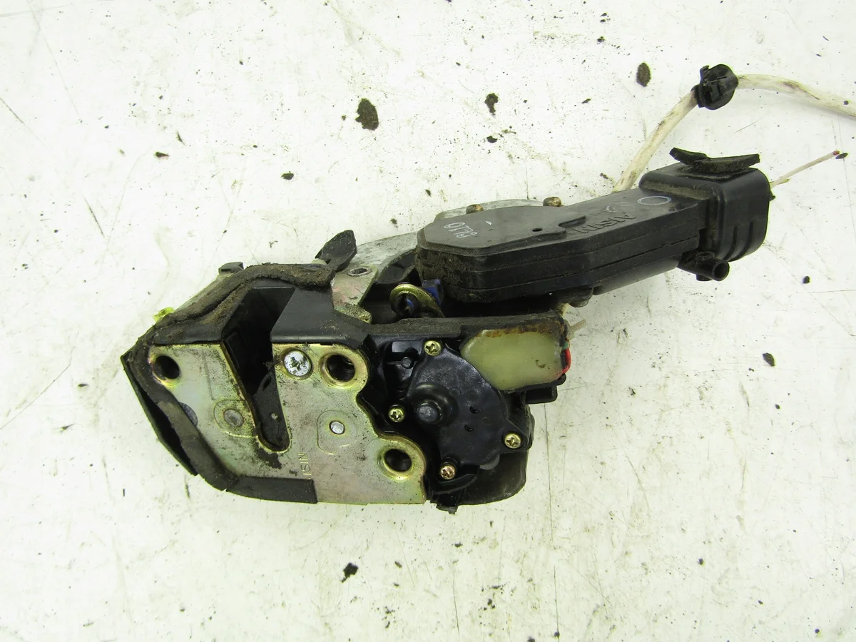 Toyota Corolla E11 Serrure Porte Avant Gauche