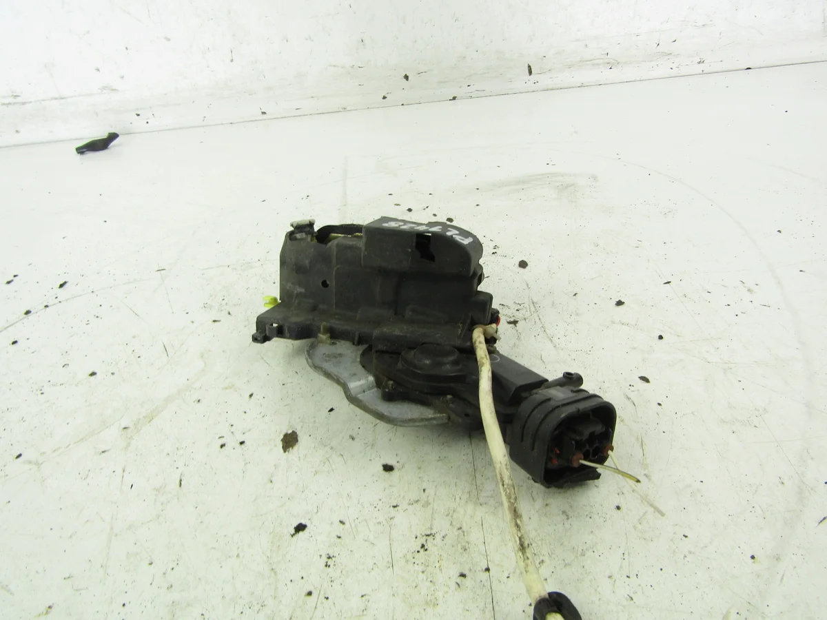 Toyota Corolla E11 Schloss vorne links image 4