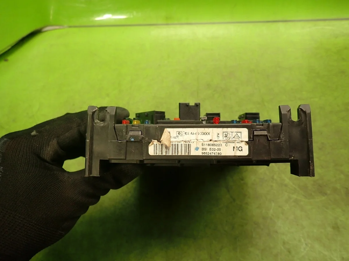 BSI-moduuli Peugeot 206 (99-) 9652474780 image 3