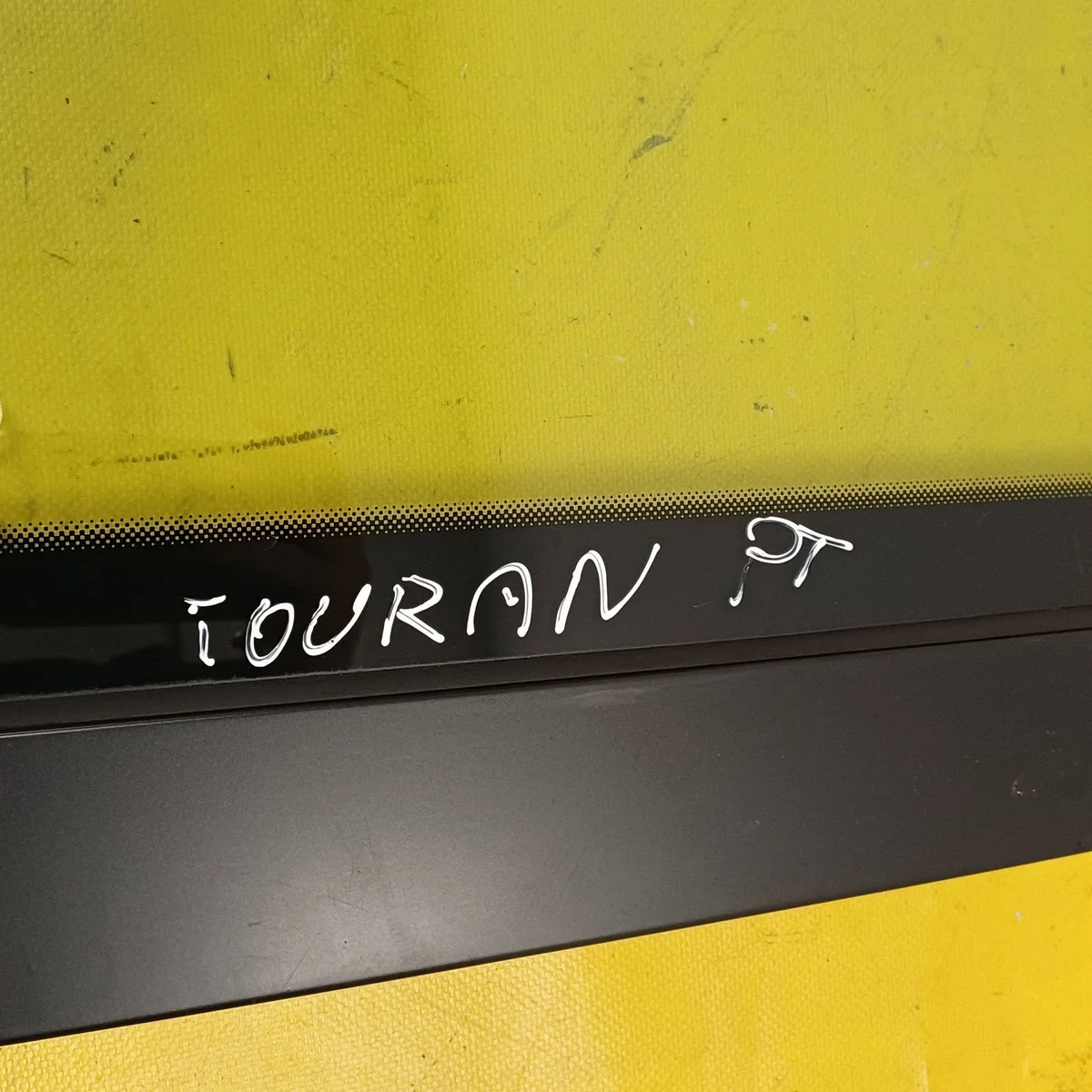 Vidro Traseiro Direito VW Touran Usado image 4