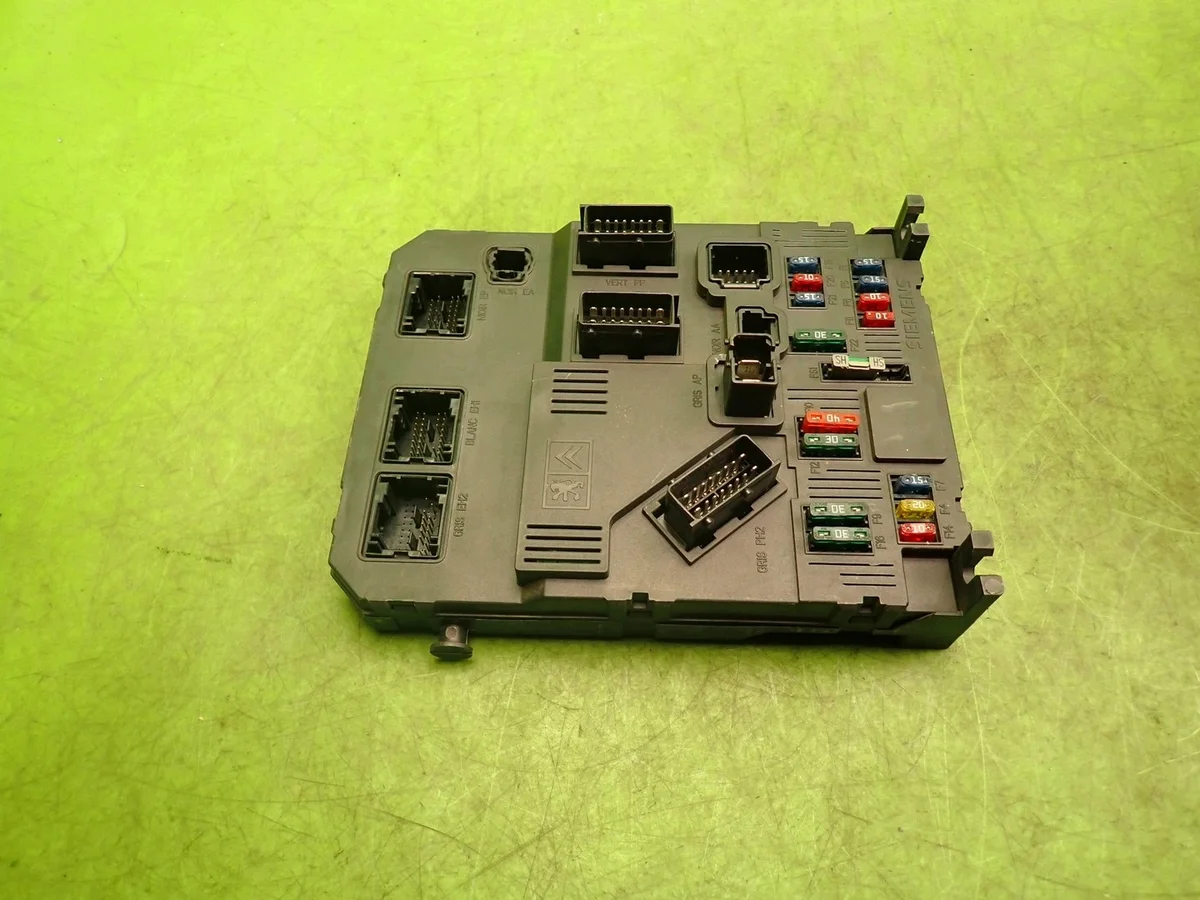 BSI Module Peugeot 206 Lift S118085110D