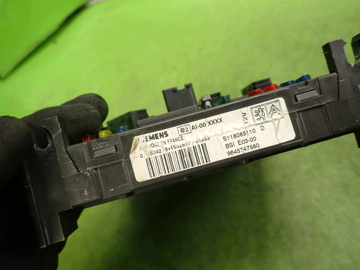 BSI Module Peugeot 206 Lift S118085110D image 7