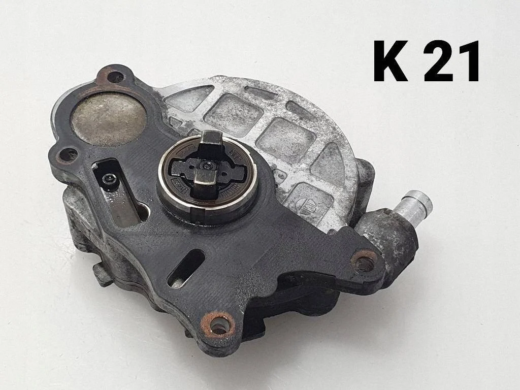 Vakuum pump Audi A3 Passat 2.0 TDI 03L145100F