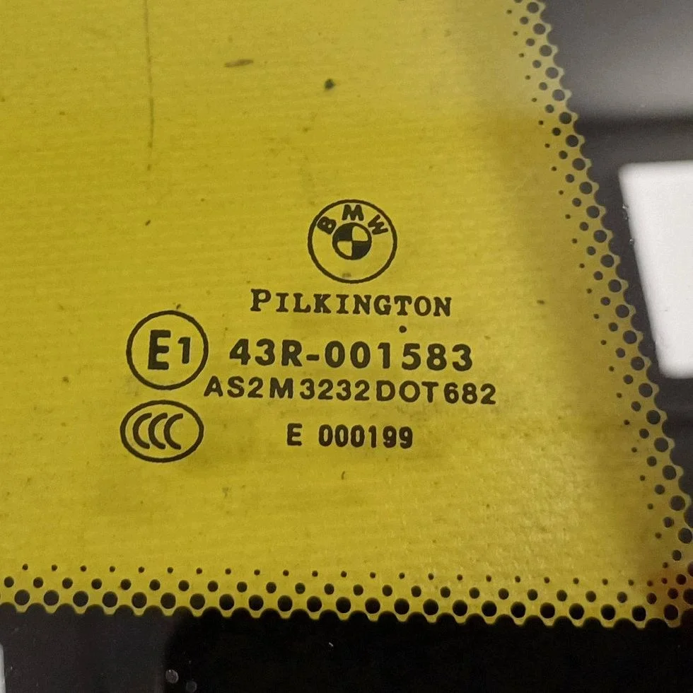 BMW 1 E81 takalasi oikea käytetty image 3