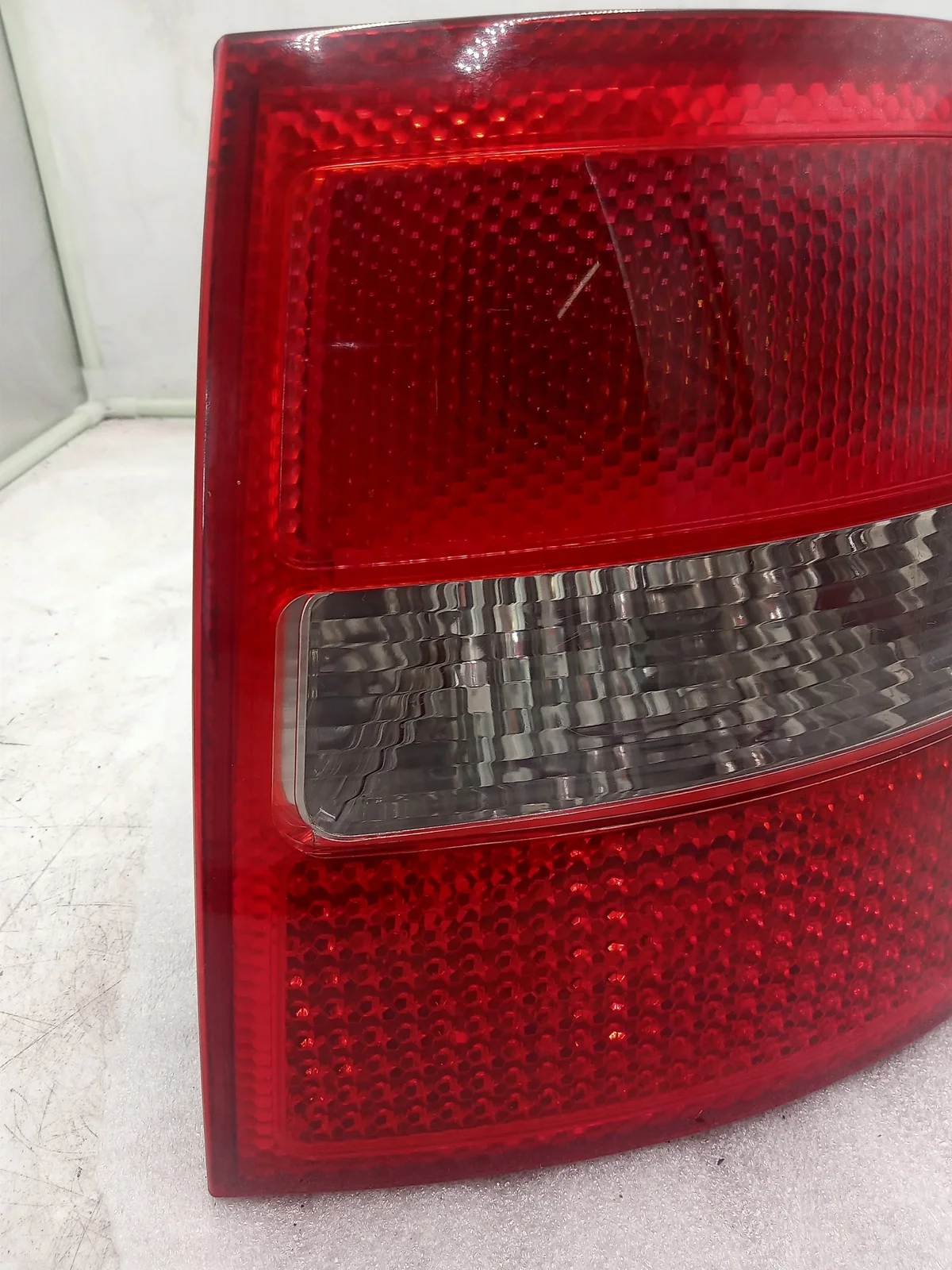 Audi A6 C5 Kombi Right Taillight Used image 8