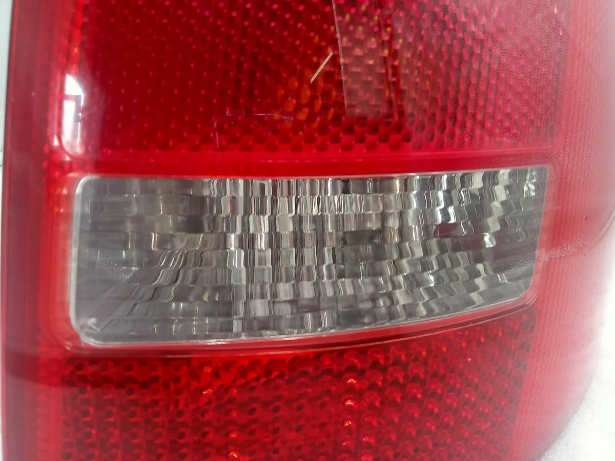 Audi A6 C5 Kombi Right Taillight Used image 9