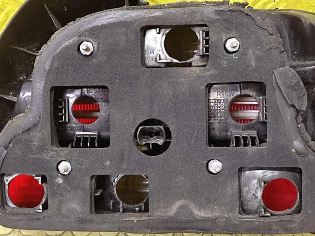 Rückleuchte links BMW E39 image 4