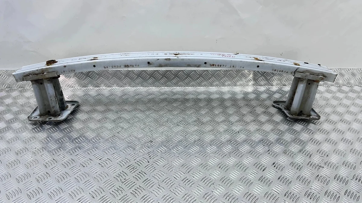 Versterking bumper voor Opel Vivaro B