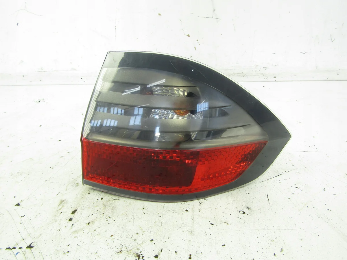 FORD S MAX MK1 Rückleuchte Rechts AK-6-99829
