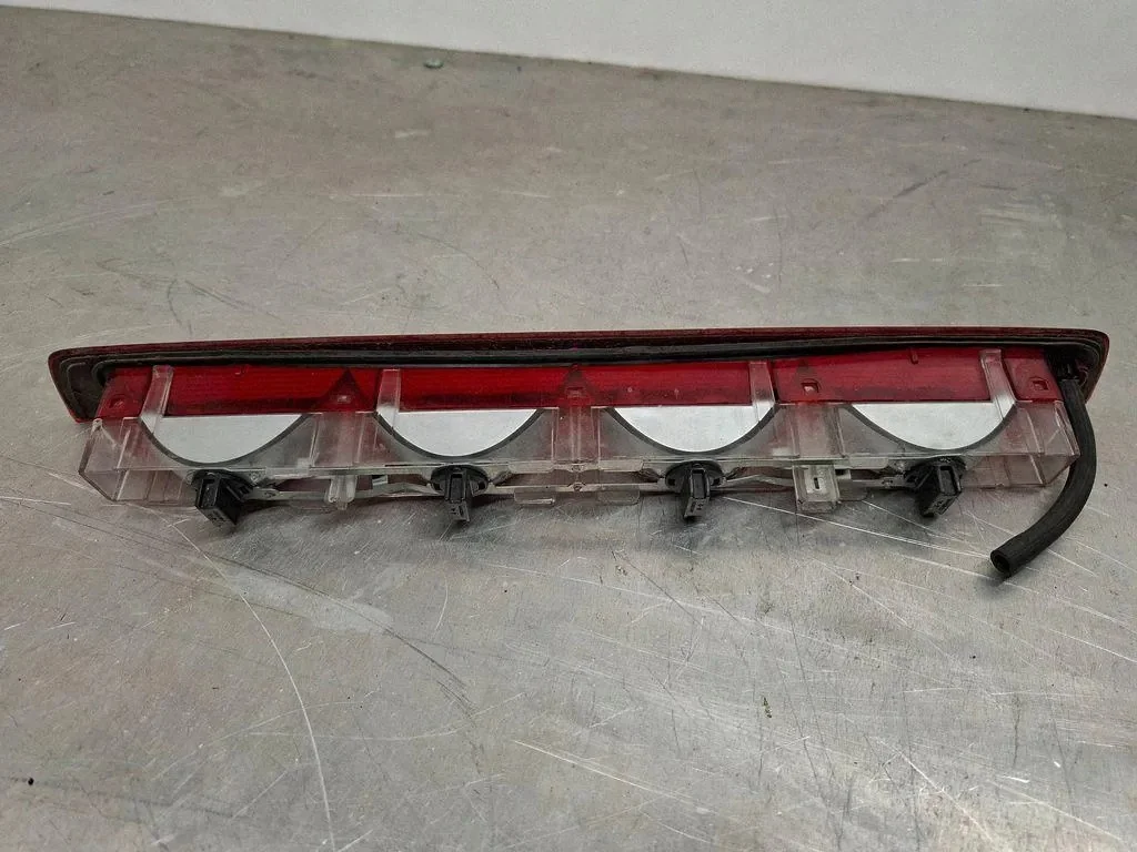 Suzuki 35810-65J0 Third Brake Light Used image 4