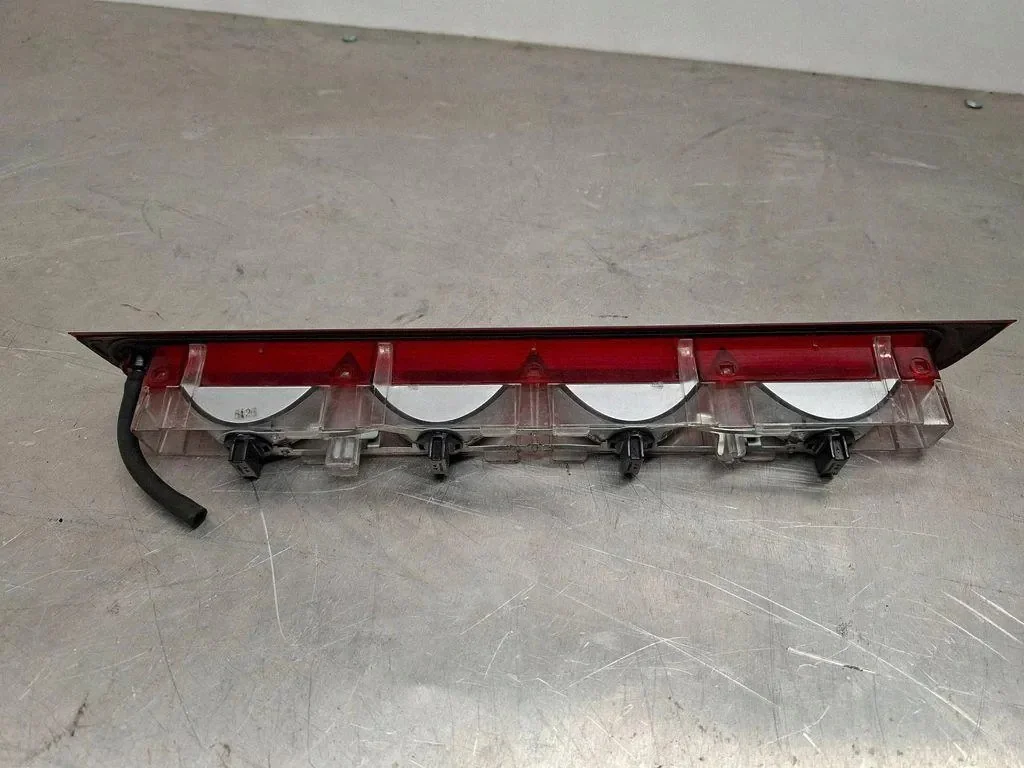Suzuki 35810-65J0 Third Brake Light Used image 5