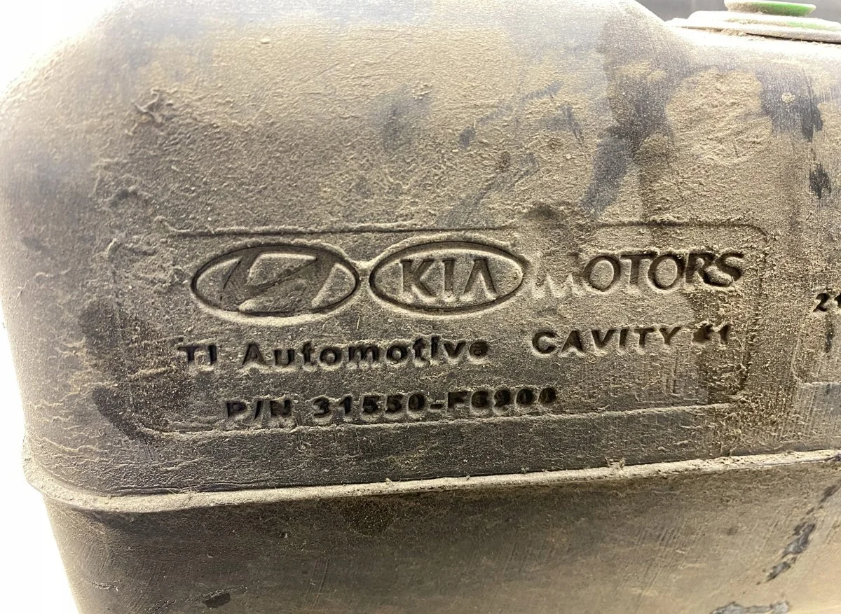 KIA OPTIMA IV 31550F6900 Réservoir AdBlue Occasion image 3