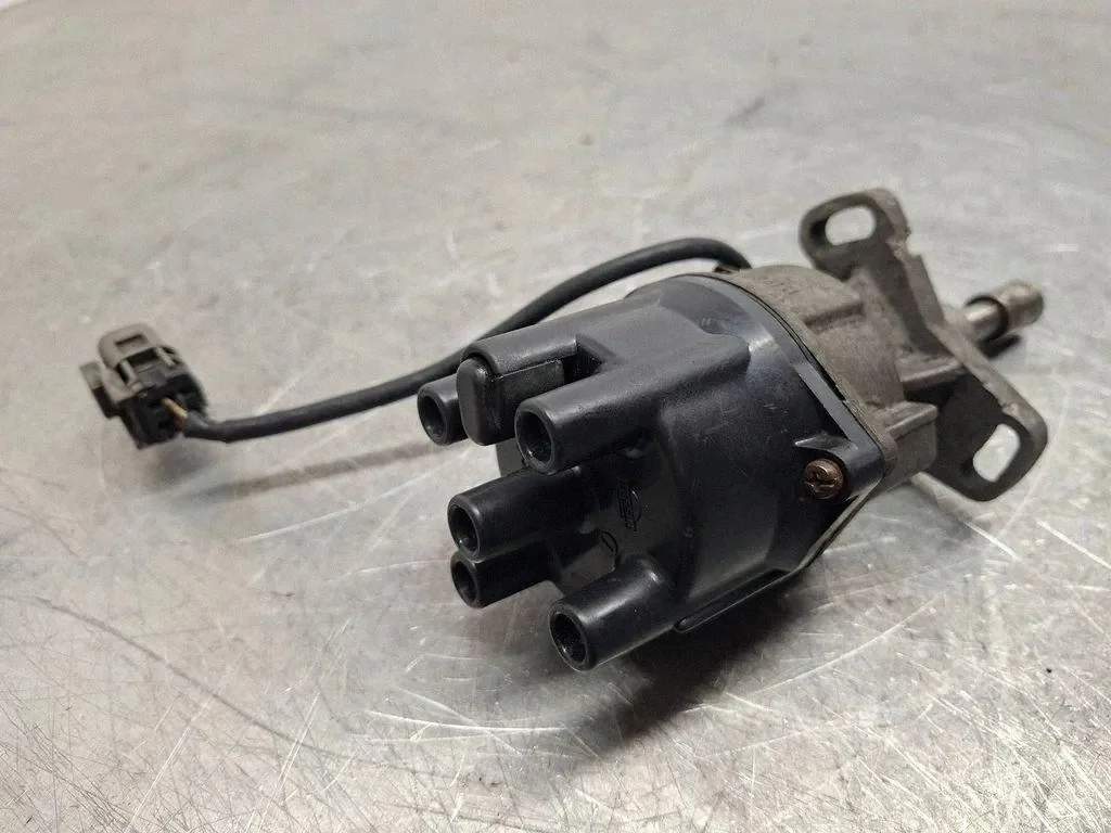 Zündverteiler Ford Maverick 2210040F00 gebraucht image 3