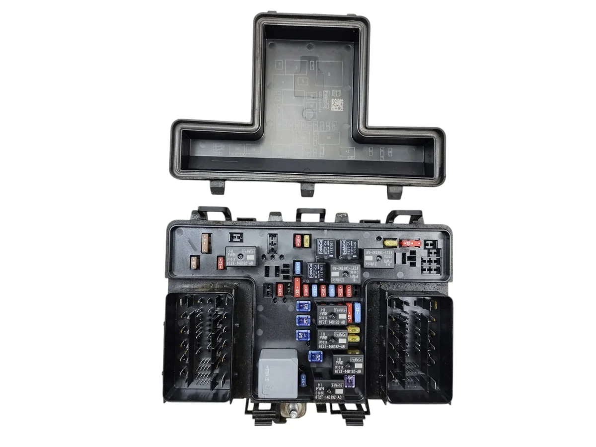Caixa de Fusíveis Ford Edge II F2GT14A067MG Usada