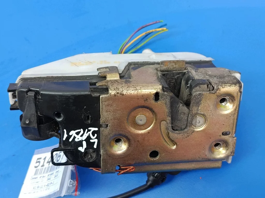 Citroen C3 02-10 Cerradura Puerta Izq.