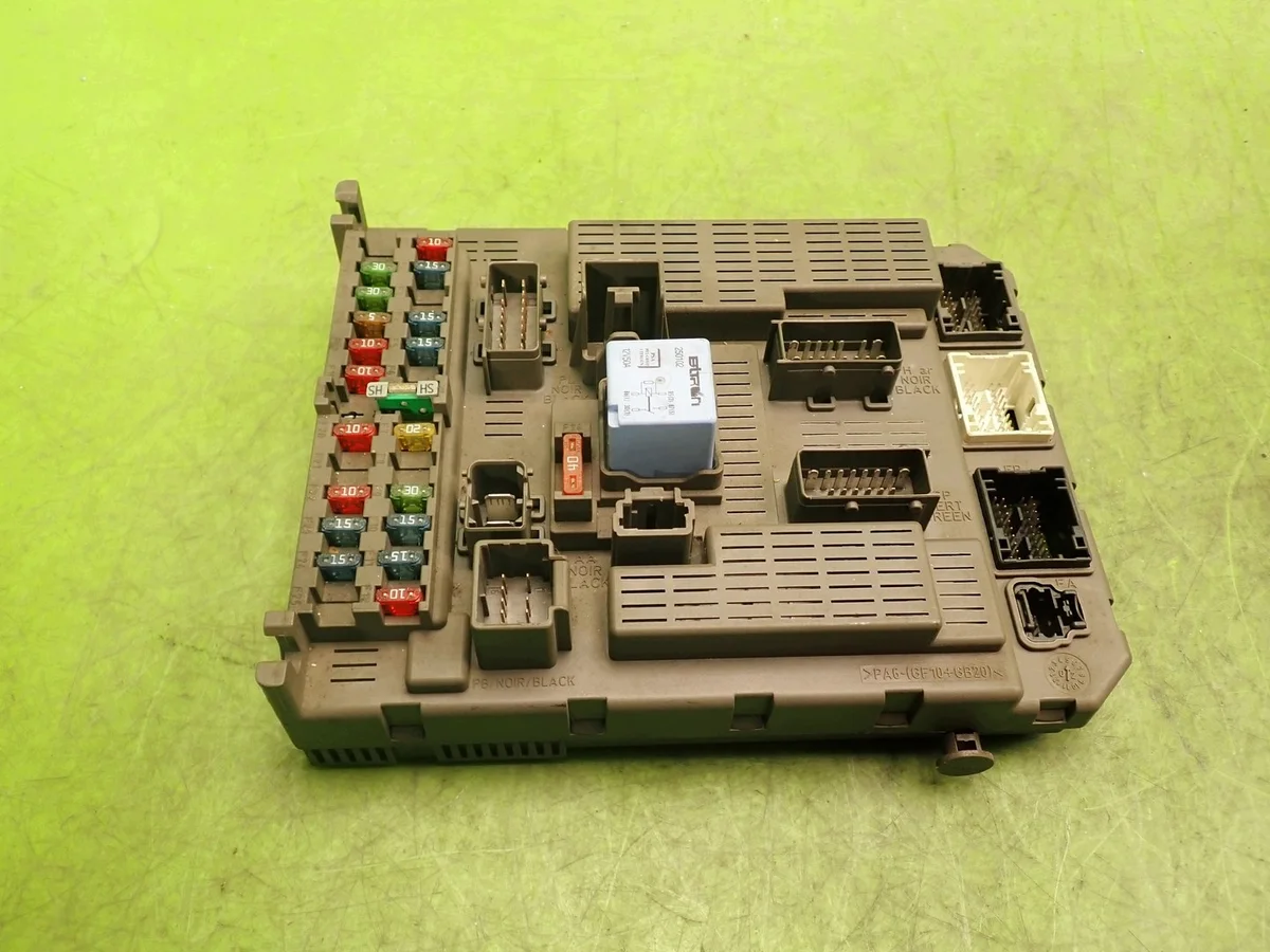 Módulo BSI Citroen C5 I 9647448280 T04-00 image 3