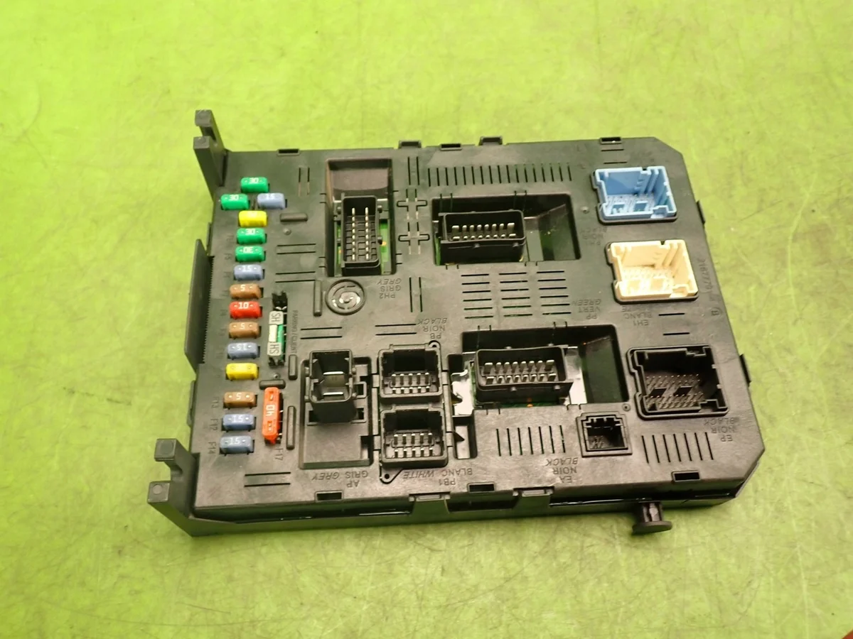 Module BSI Citroen C4 Picasso 21676031-5B image 4