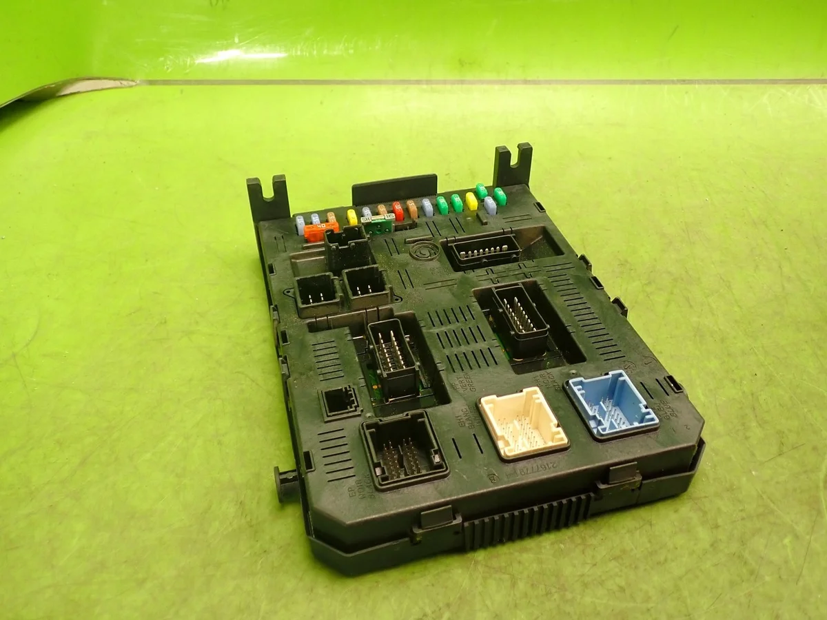 Module BSI Citroen C4 Picasso 21676031-5B image 5