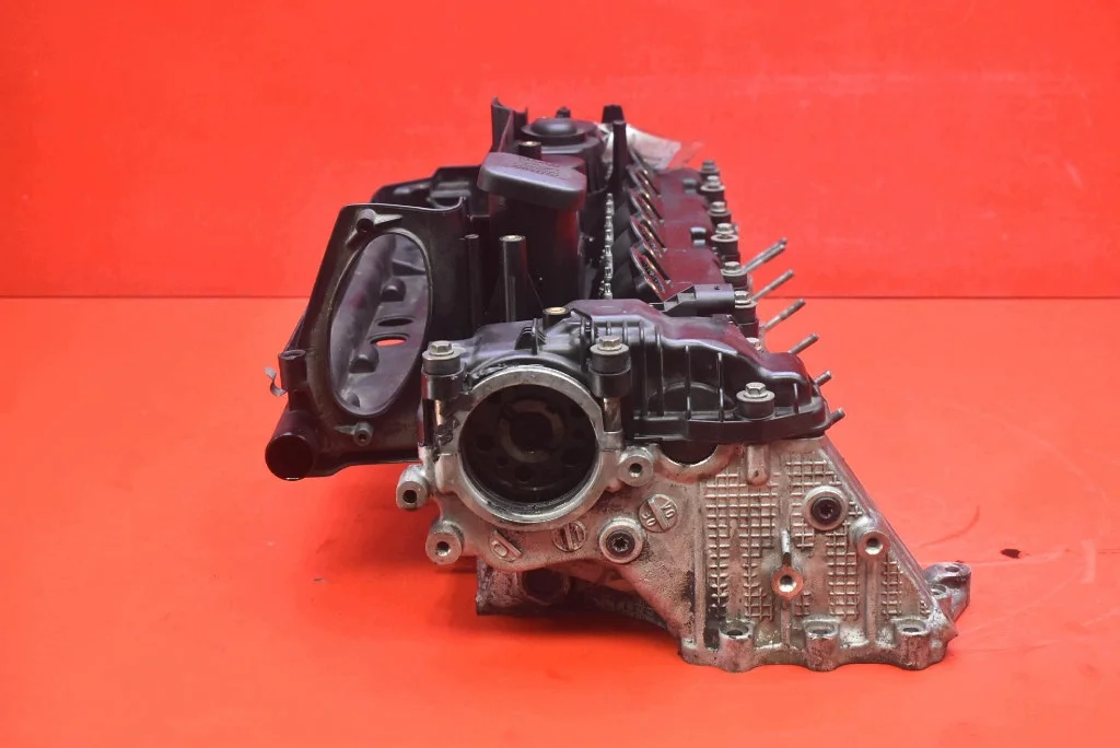 Cilinderkop BMW E60 E61 2.5 D 177 PK image 6