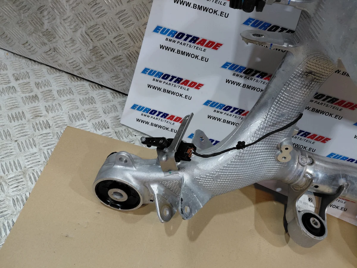 BMW M8 F93 Stabilisator Hinterachse 7857057 image 8