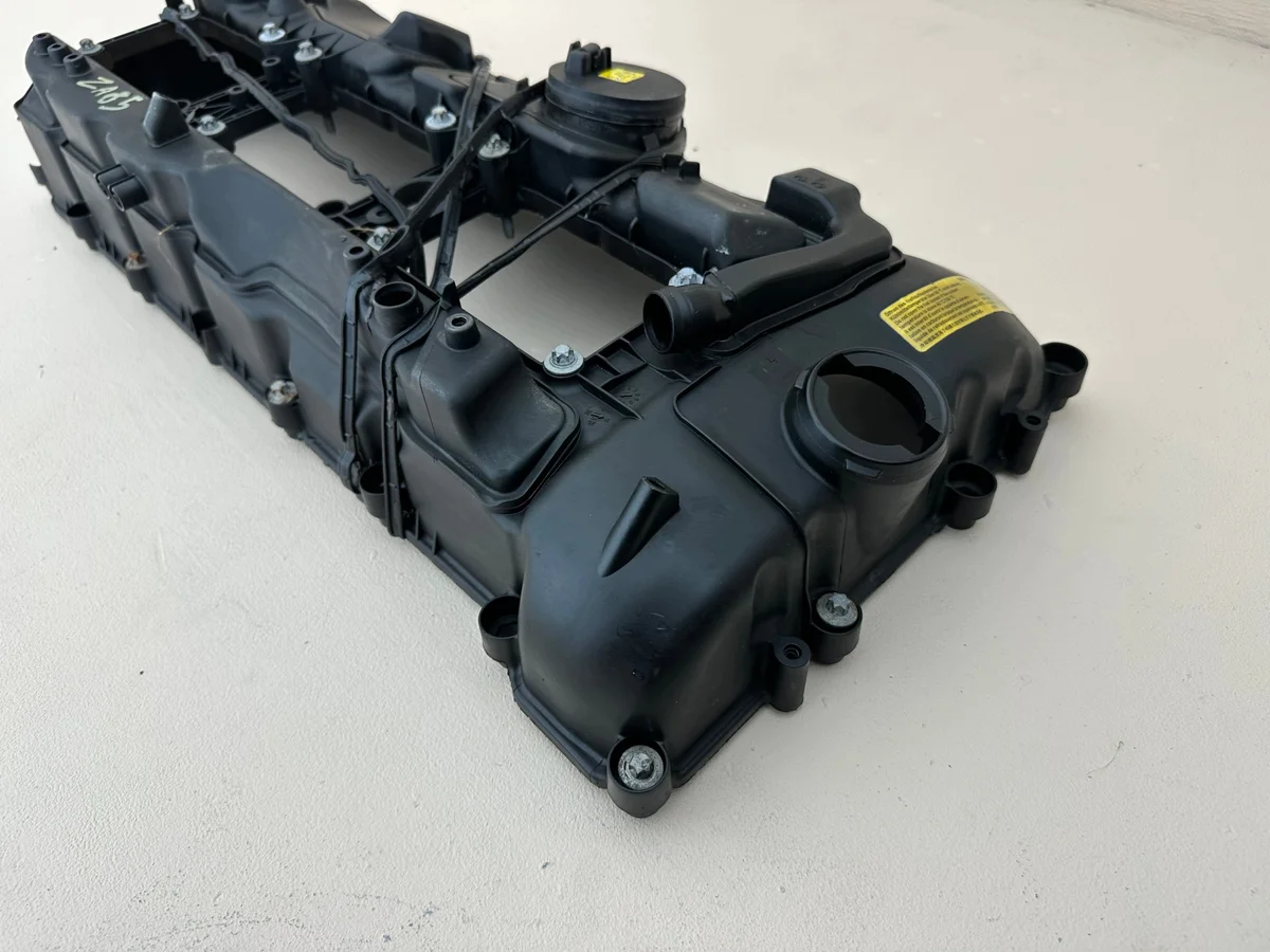 BMW X3 F25 Tapa de Válvulas 70355139 image 6