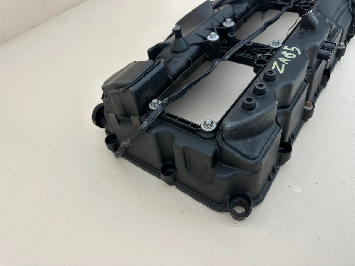 BMW X3 F25 Tapa de Válvulas 70355139 image 7